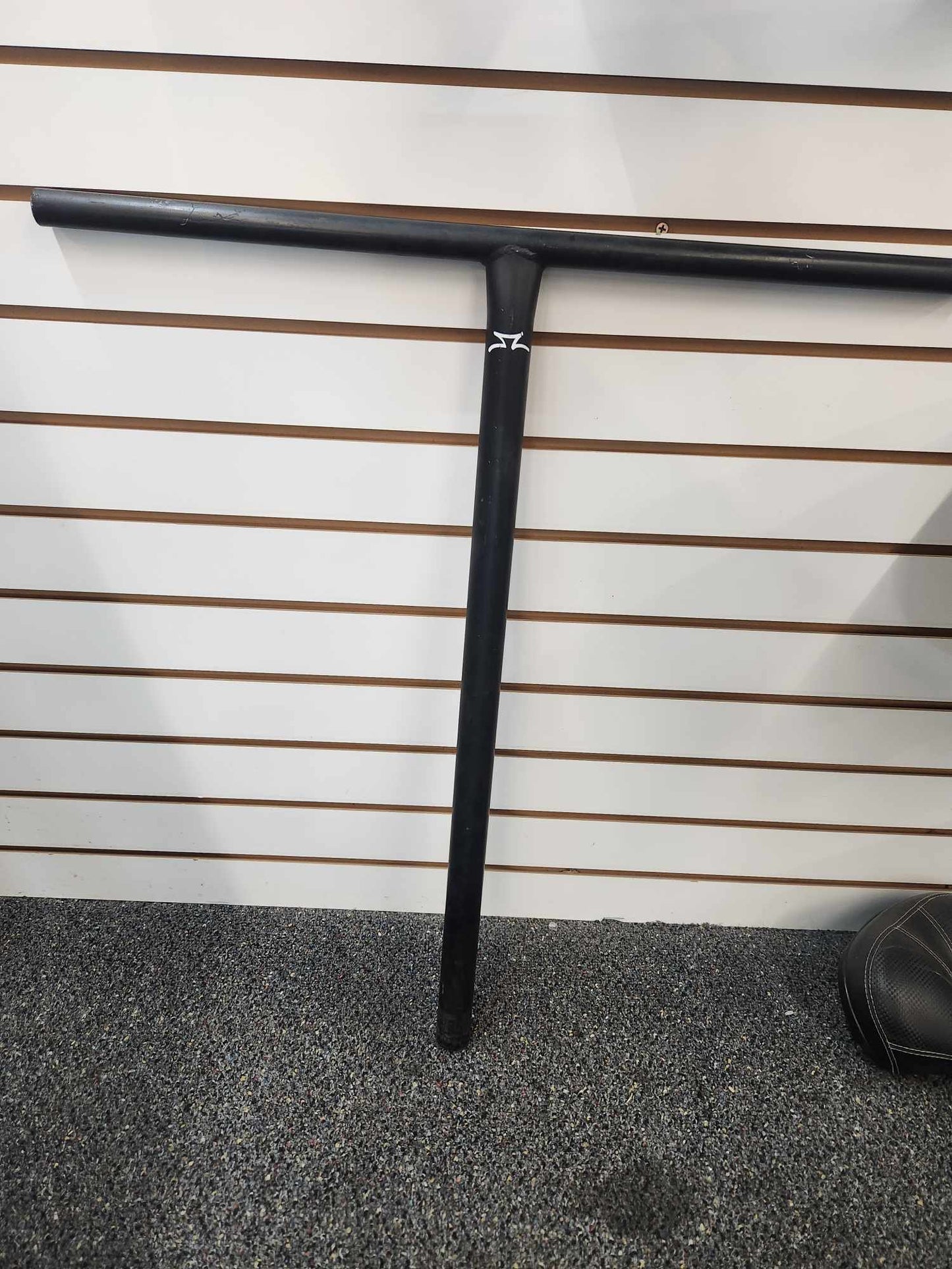 AO T bar 24.5 inch(used)