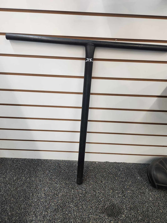 AO T bar 24.5 inch(used)